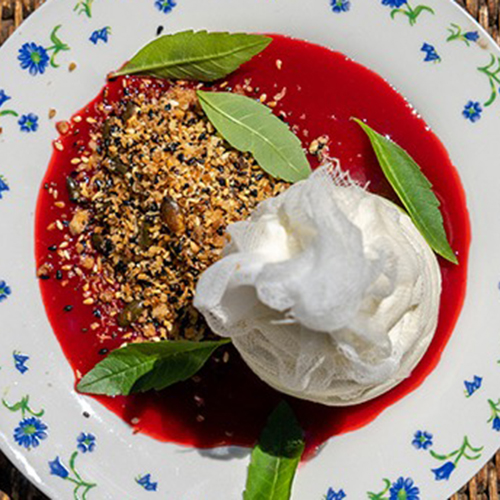 Comté, queso fresco y crumble de frutos rojos X Paul Delrez